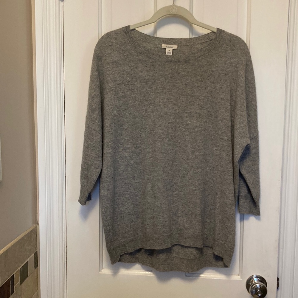 Caslon 100% 2-ply cashmere sweater; size M
